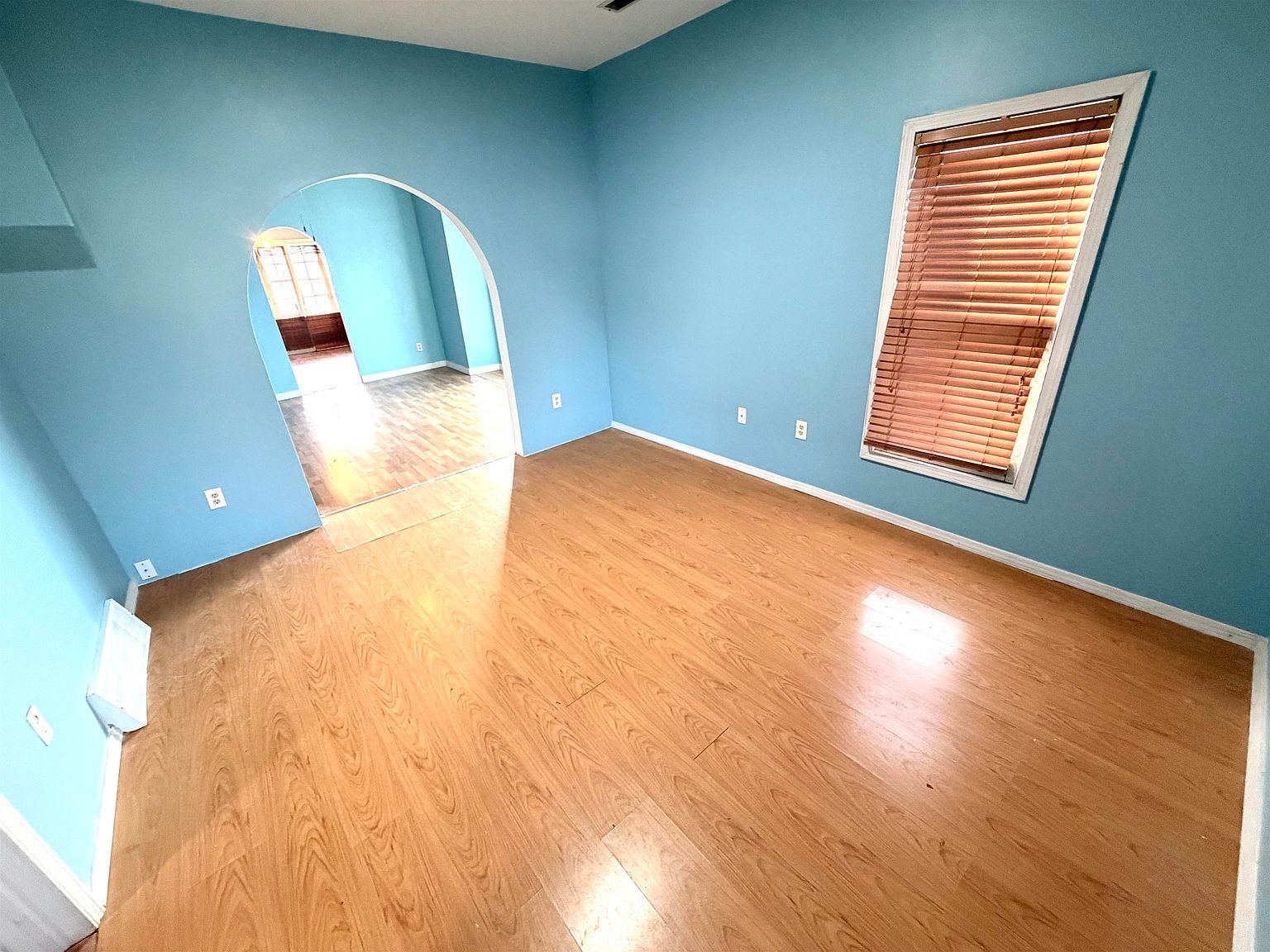 1534 S Main St Wichita, KS 67213 - Thumbnail 5