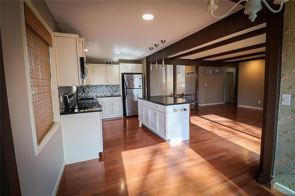 2912 NW Bedford Ct Blue Springs, MO 64015 - Thumbnail 5