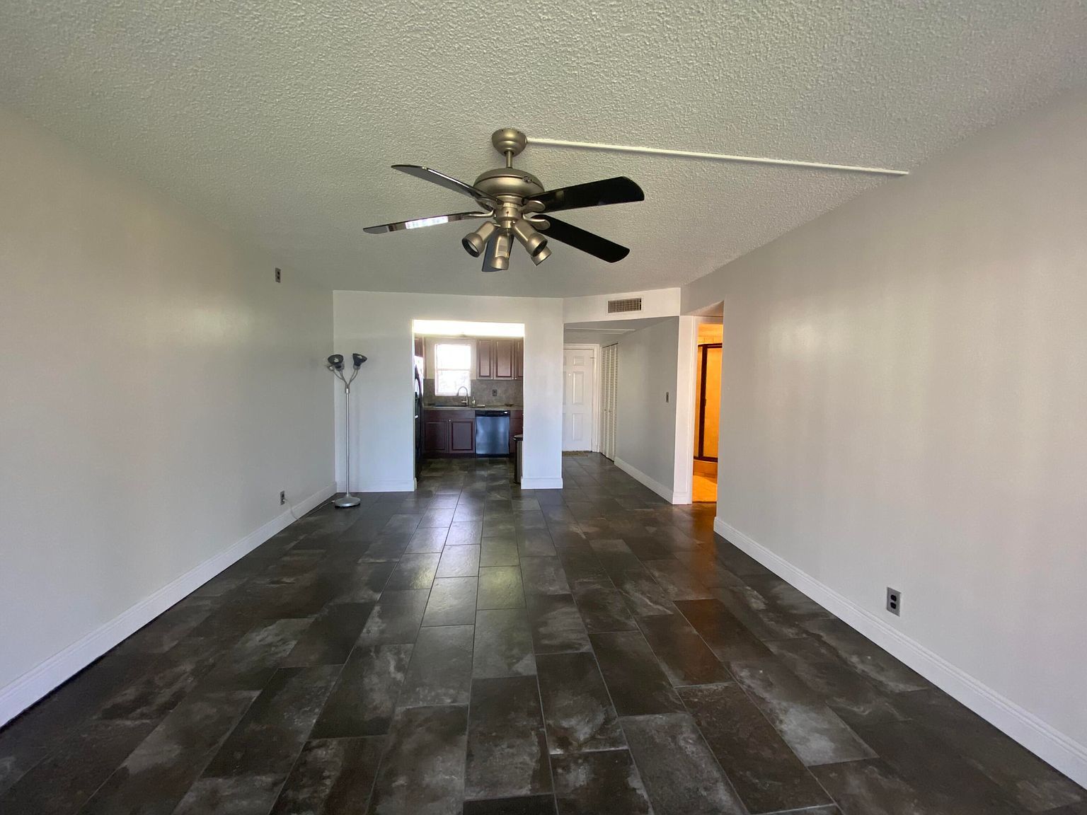 9355 SW 8th St APT 305 Boca Raton, FL 33428 - Thumbnail 5