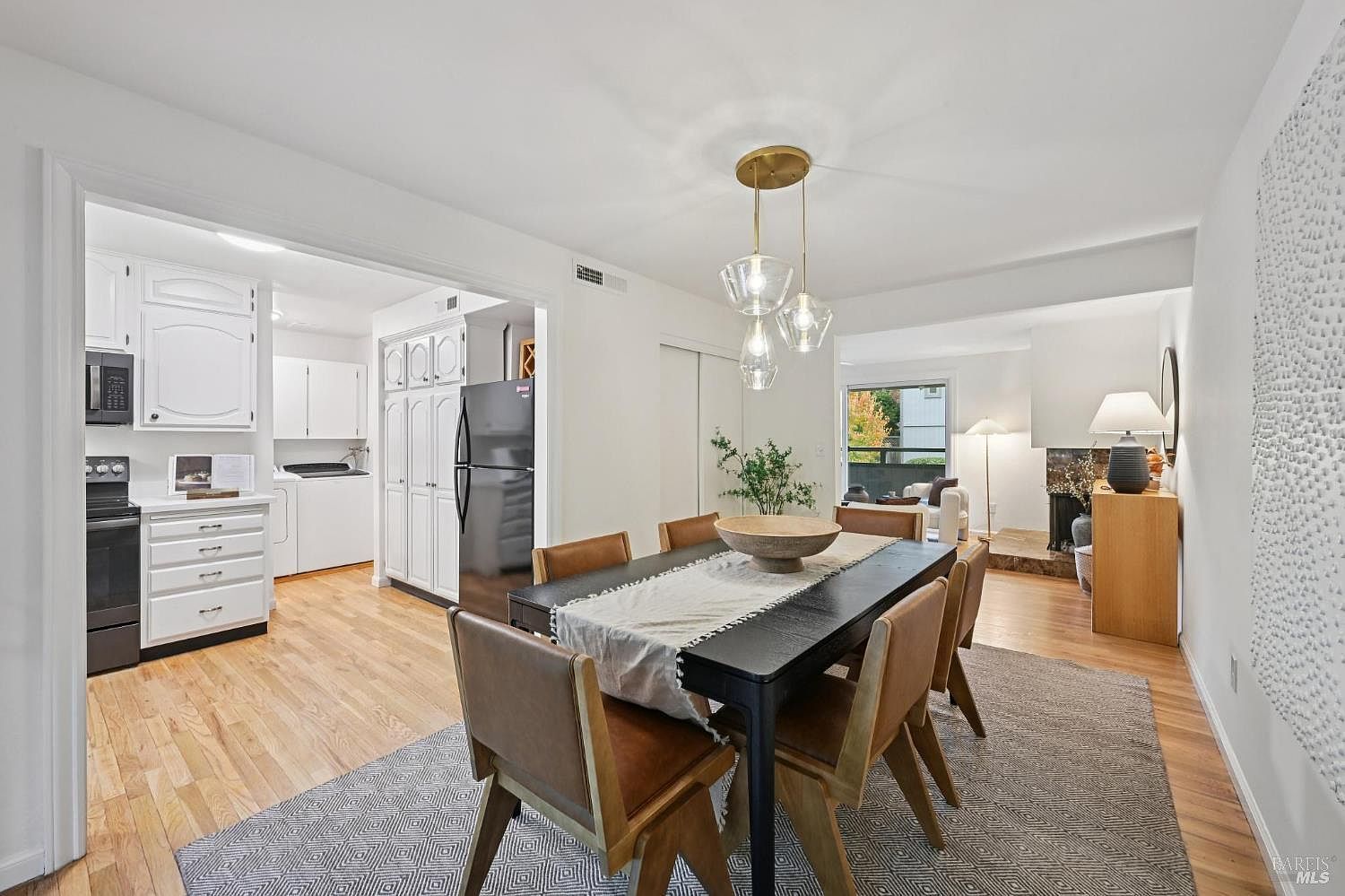 405 Sylvia Way San Rafael, CA 94903 - Thumbnail 5