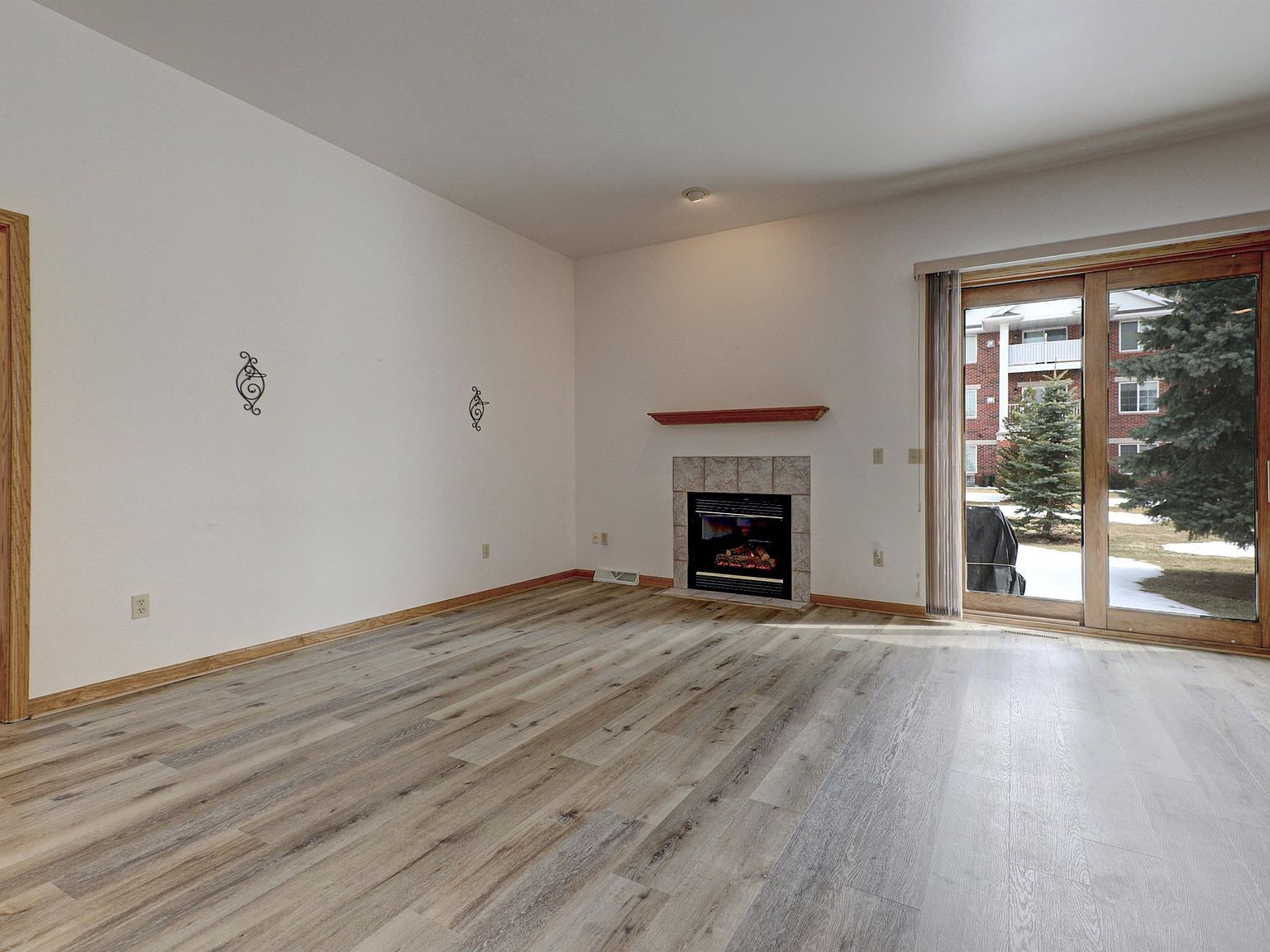 1511 Dickenson Ct Neenah, WI 54956 - Thumbnail 5