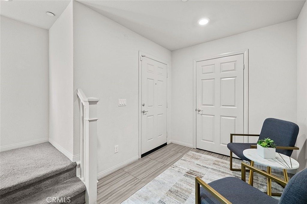 7214 N Chestnut Ln Van Nuys, CA 91405 - Thumbnail 5