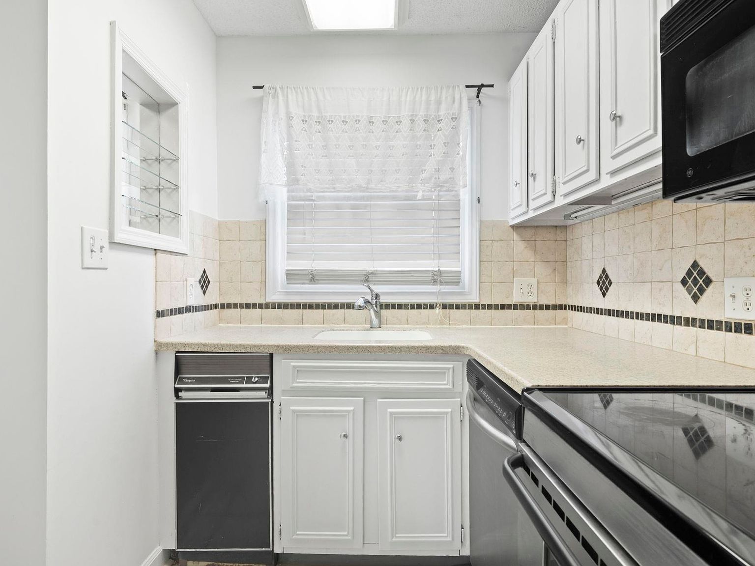 4505 N Kings Hwy APT E6 Myrtle Beach, SC 29577 - Thumbnail 5