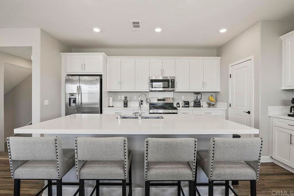 1891 Cosmopolitan Ln Unit 6 Chula Vista, CA 91915 - Thumbnail 5