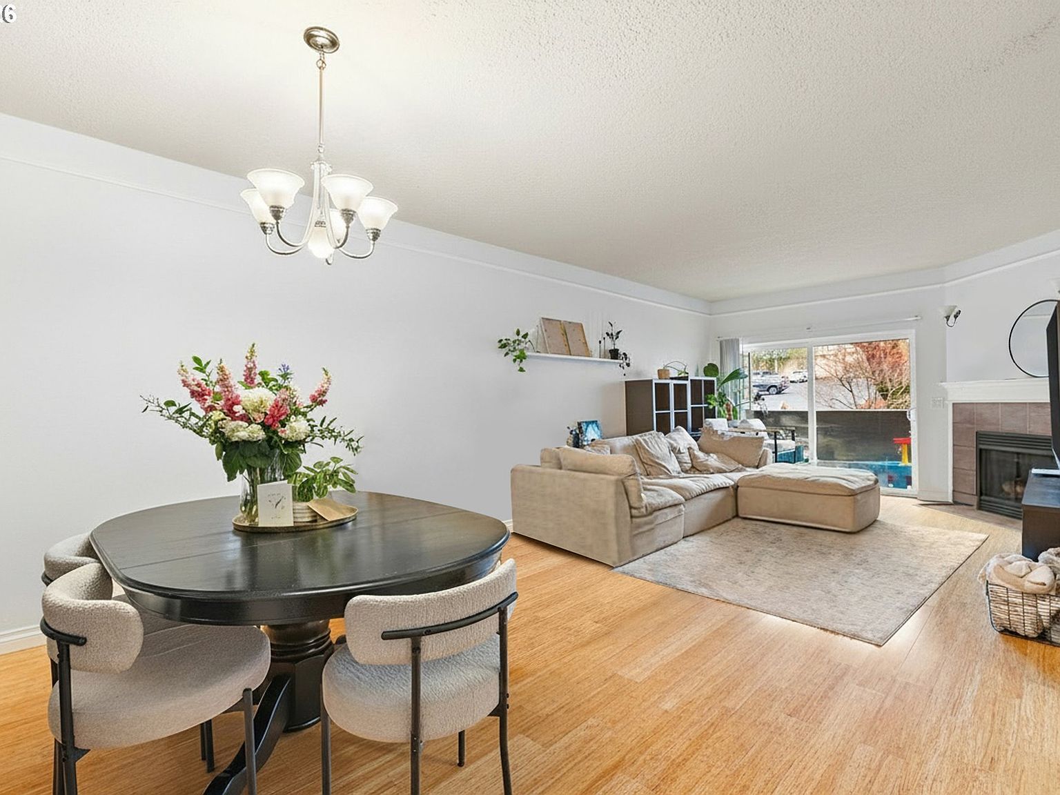 4320 S Corbett Ave APT 102 Portland, OR 97239 - Thumbnail 5