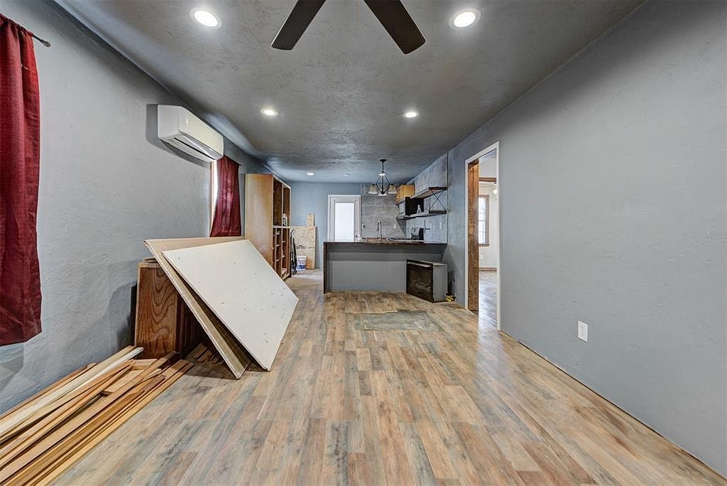 2414 SW 22nd St Oklahoma City, OK 73108 - Thumbnail 5