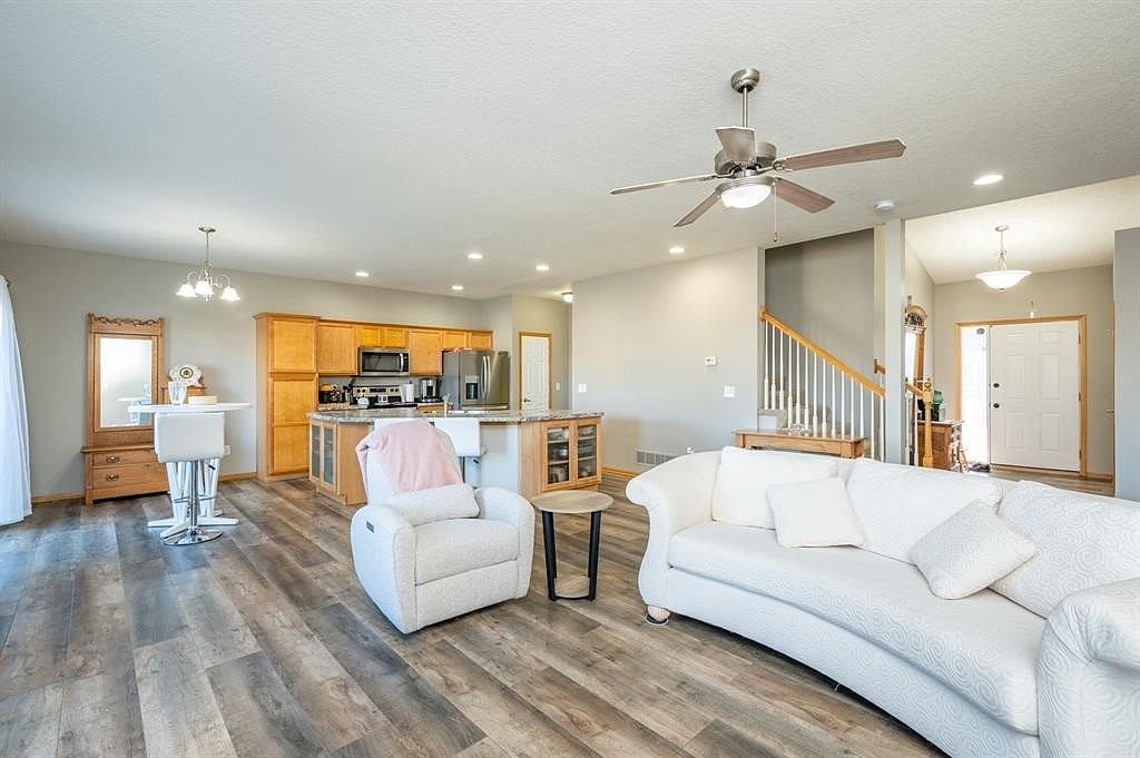 10029 Bayern Ln Johnston, IA 50131 - Thumbnail 5