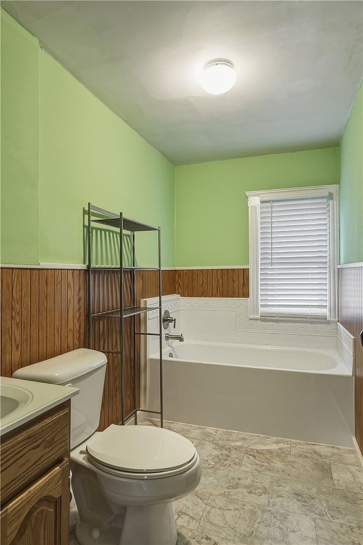 719 Seneca Pl Elmira, NY 14904 - Thumbnail 5