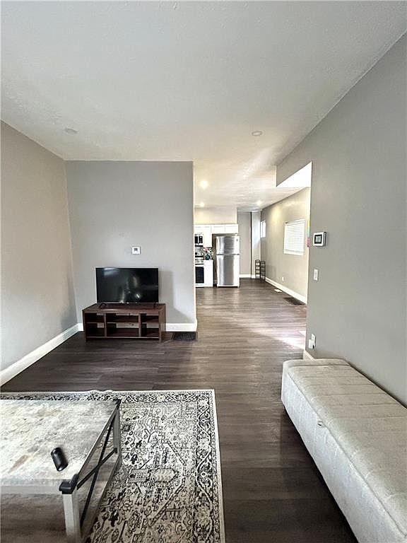 729 S 14th St Saint Joseph, MO 64501 - Thumbnail 5