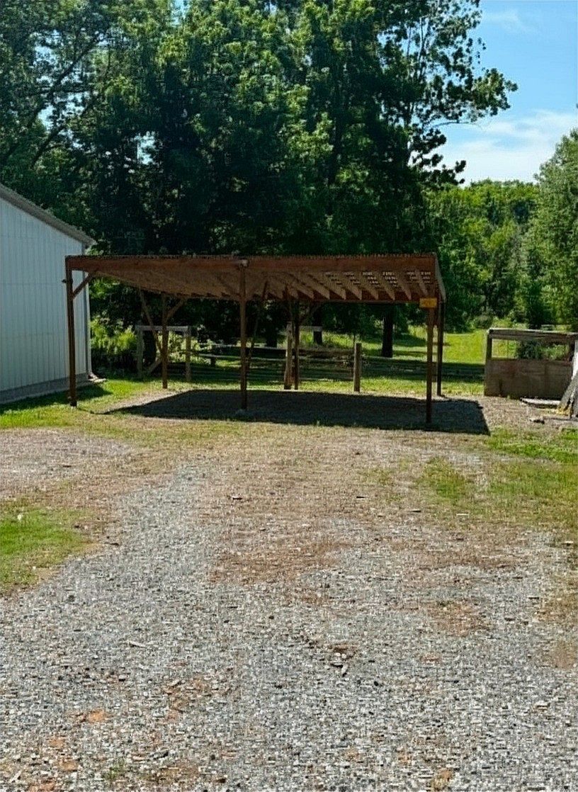 2267 Leatherwood Rd Stewart, TN 37175 - Thumbnail 5