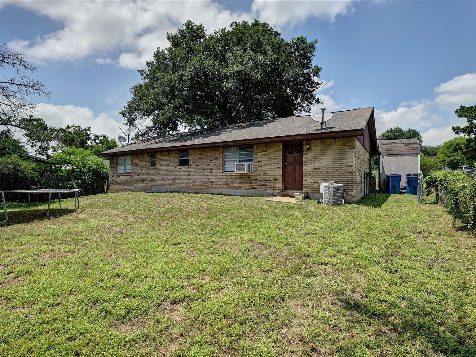 921 E 3rd St Bellville, TX 77418 - Thumbnail 5