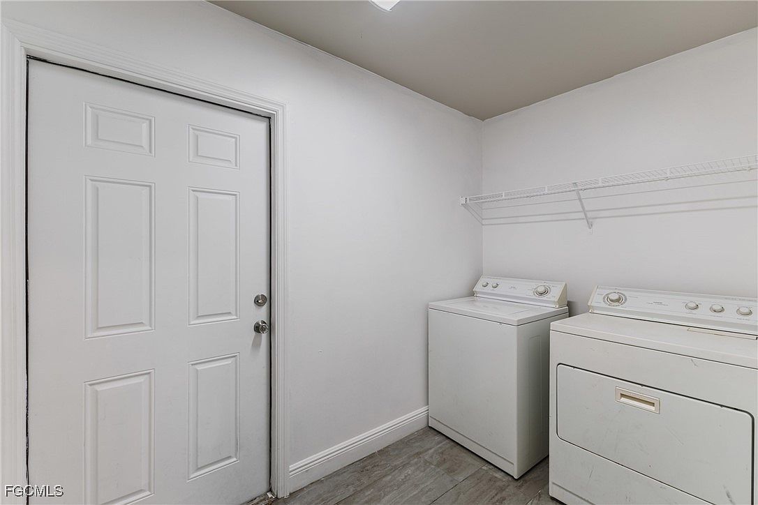 2405 Maple Ave Fort Myers, FL 33901 - Thumbnail 5
