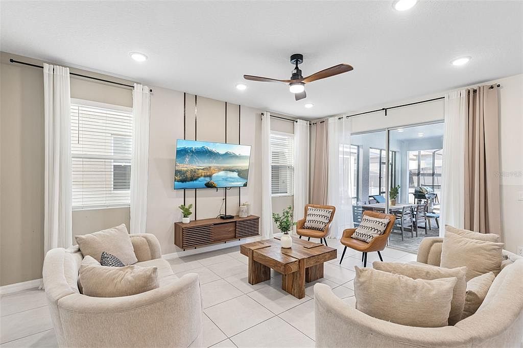 8913 Coconut Breeze Dr Kissimmee, FL 34747 - Thumbnail 5