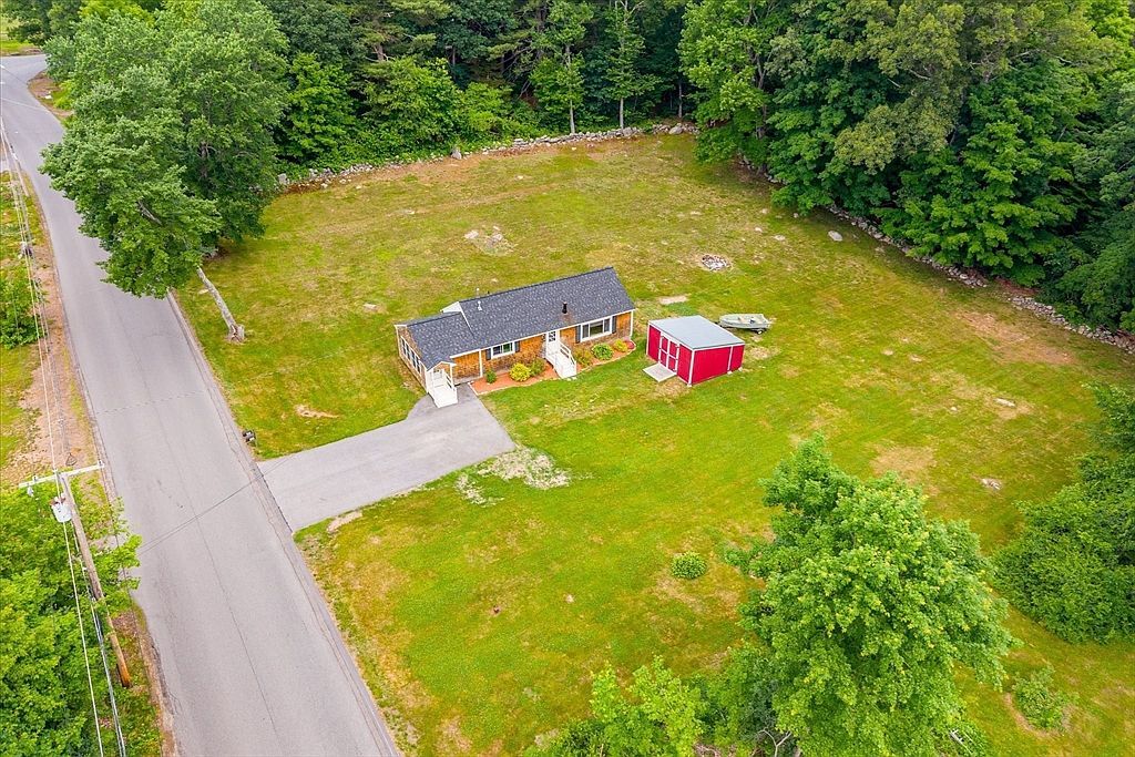 185 Linden St Berlin, MA 01503 - Thumbnail 5