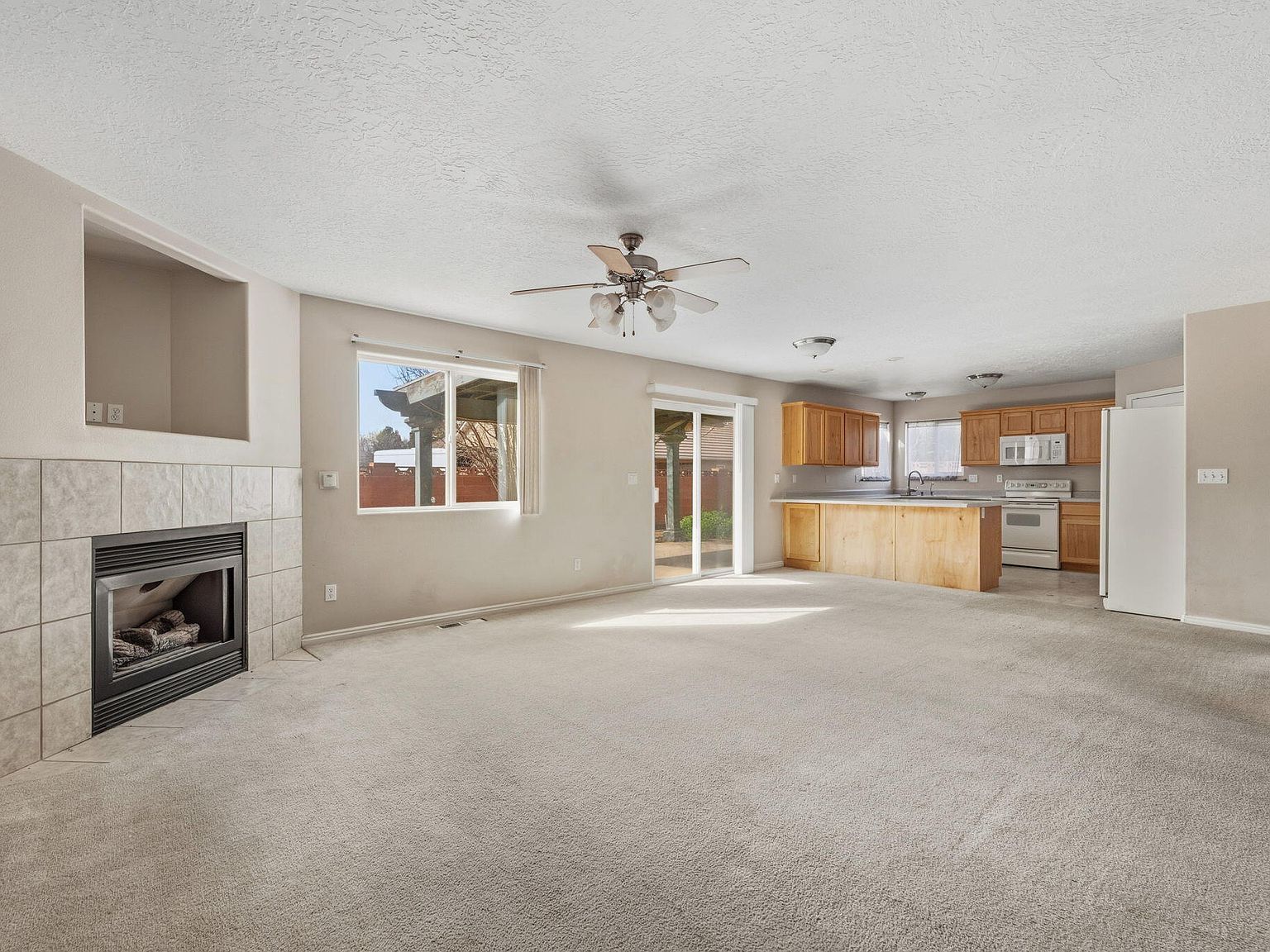 1906 S Bridle Cir Washington, UT 84780 - Thumbnail 5