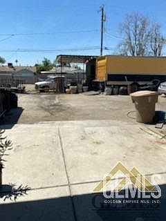 309 E Brundage Ln Bakersfield, CA 93307 - Thumbnail 5