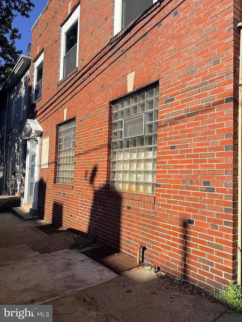 226 Orange St Reading, PA 19602 - Thumbnail 5
