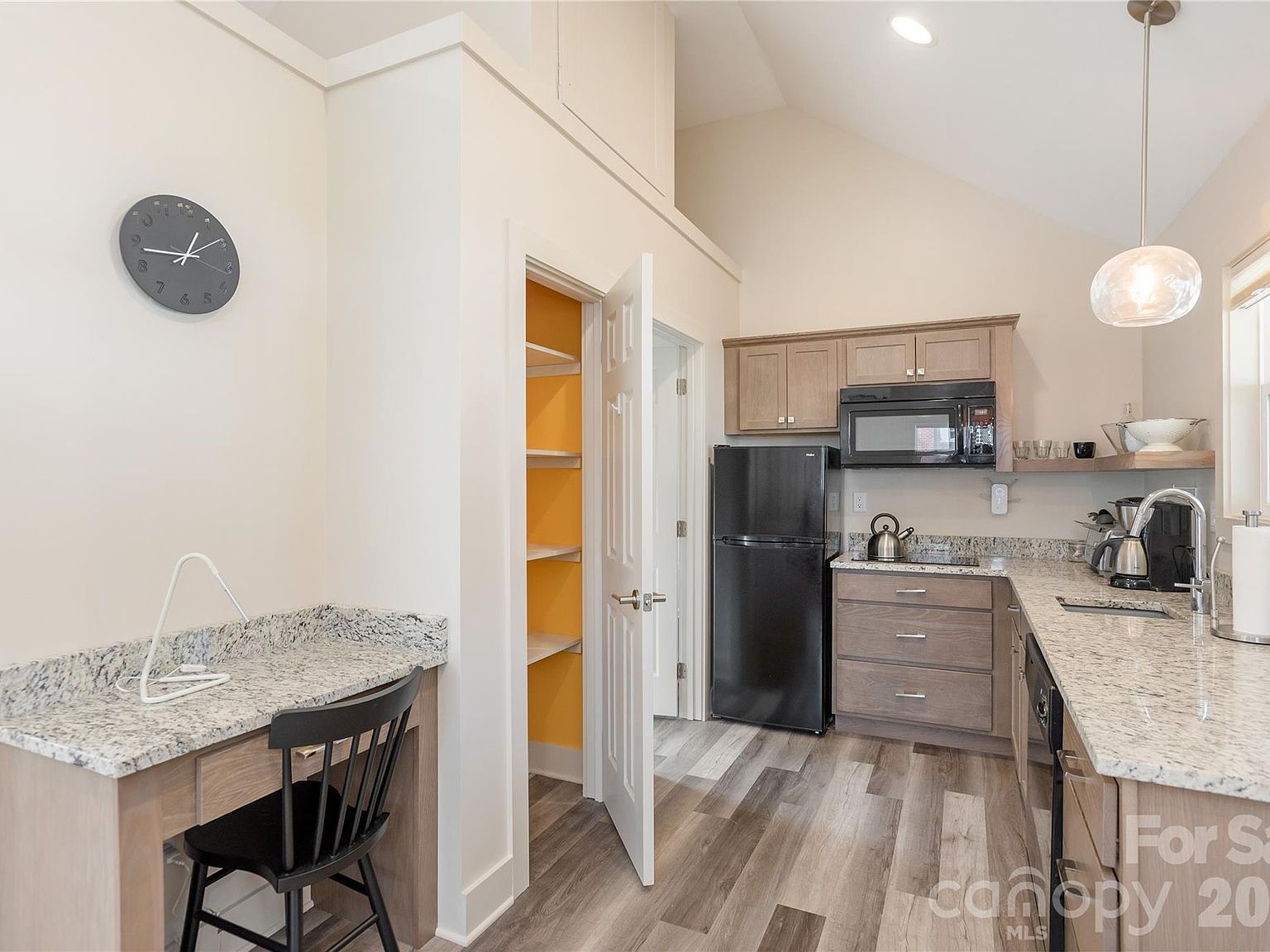 608 Ray Ave Hendersonville, NC 28792 - Thumbnail 5