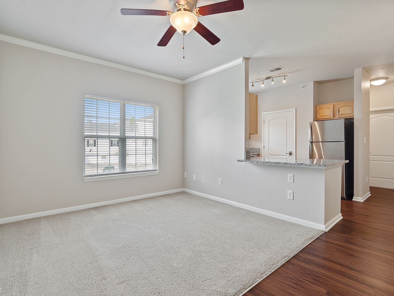 12926 University Cres APT 2C Carmel, IN 46032 - Thumbnail 5