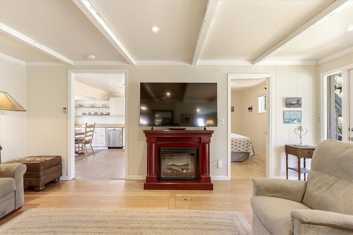 417 Broadway Ave McCloud, CA 96057 - Thumbnail 5