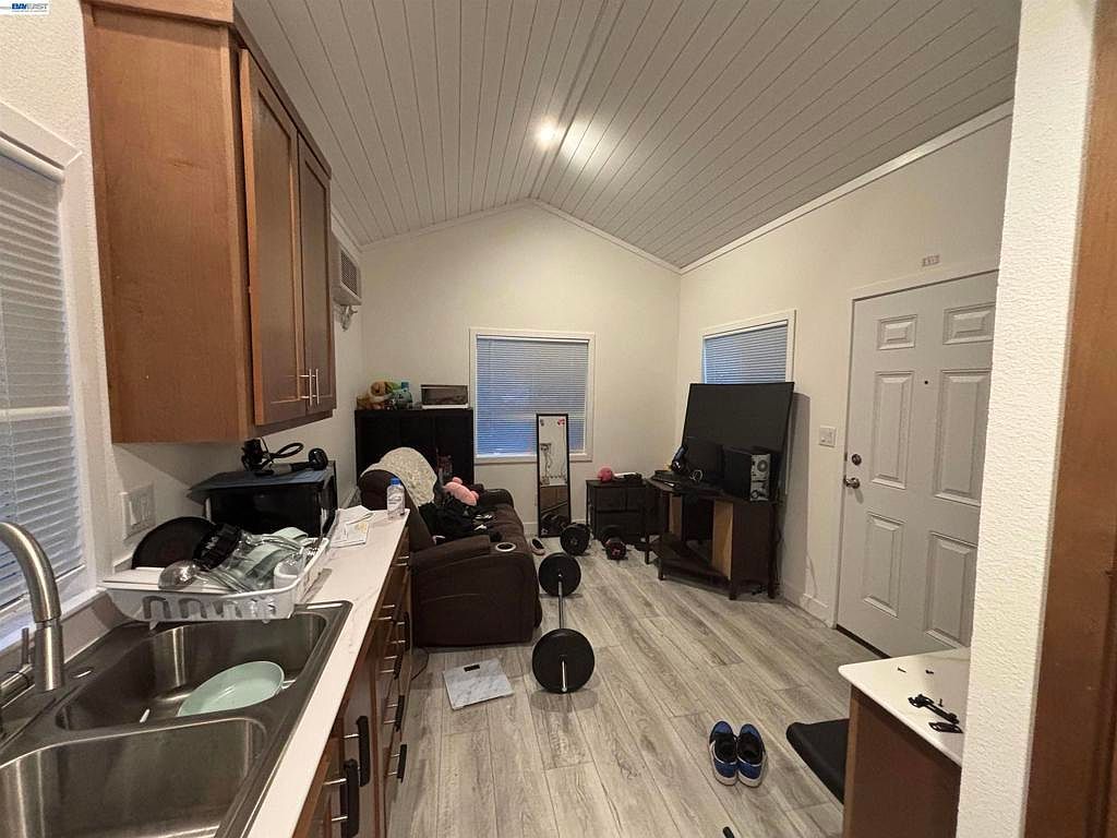 5878 Garlic Farm Dr Gilroy, CA 95020 - Thumbnail 5