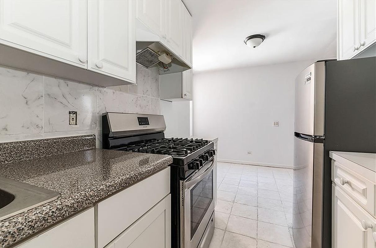 2525 Nostrand Ave APT 5 Brooklyn, NY 11210 - Thumbnail 5