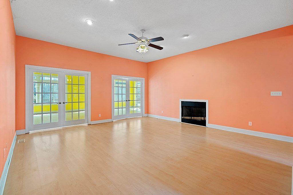 208 Pucketts Pointe Rd Greenwood, SC 29649 - Thumbnail 5