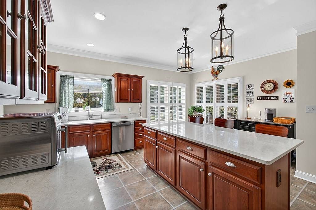 128 Country Club Dr Greenwood, SC 29646 - Thumbnail 5