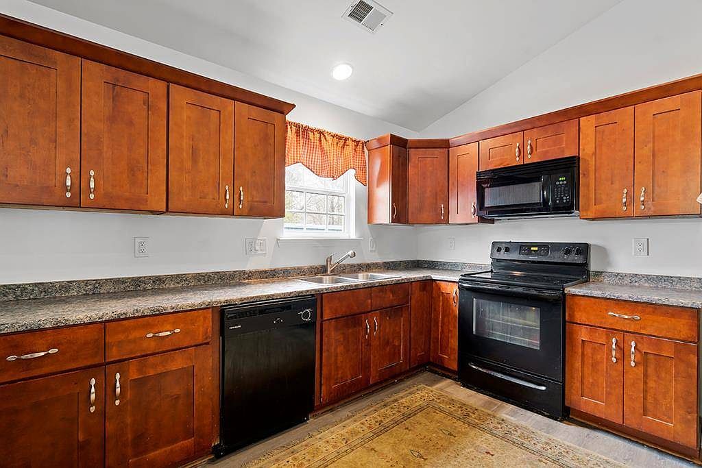 205 Amethyst Way Laurens, SC 29360 - Thumbnail 5