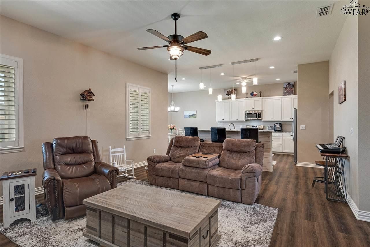1430 Danberry St Burkburnett, TX 76354 - Thumbnail 5