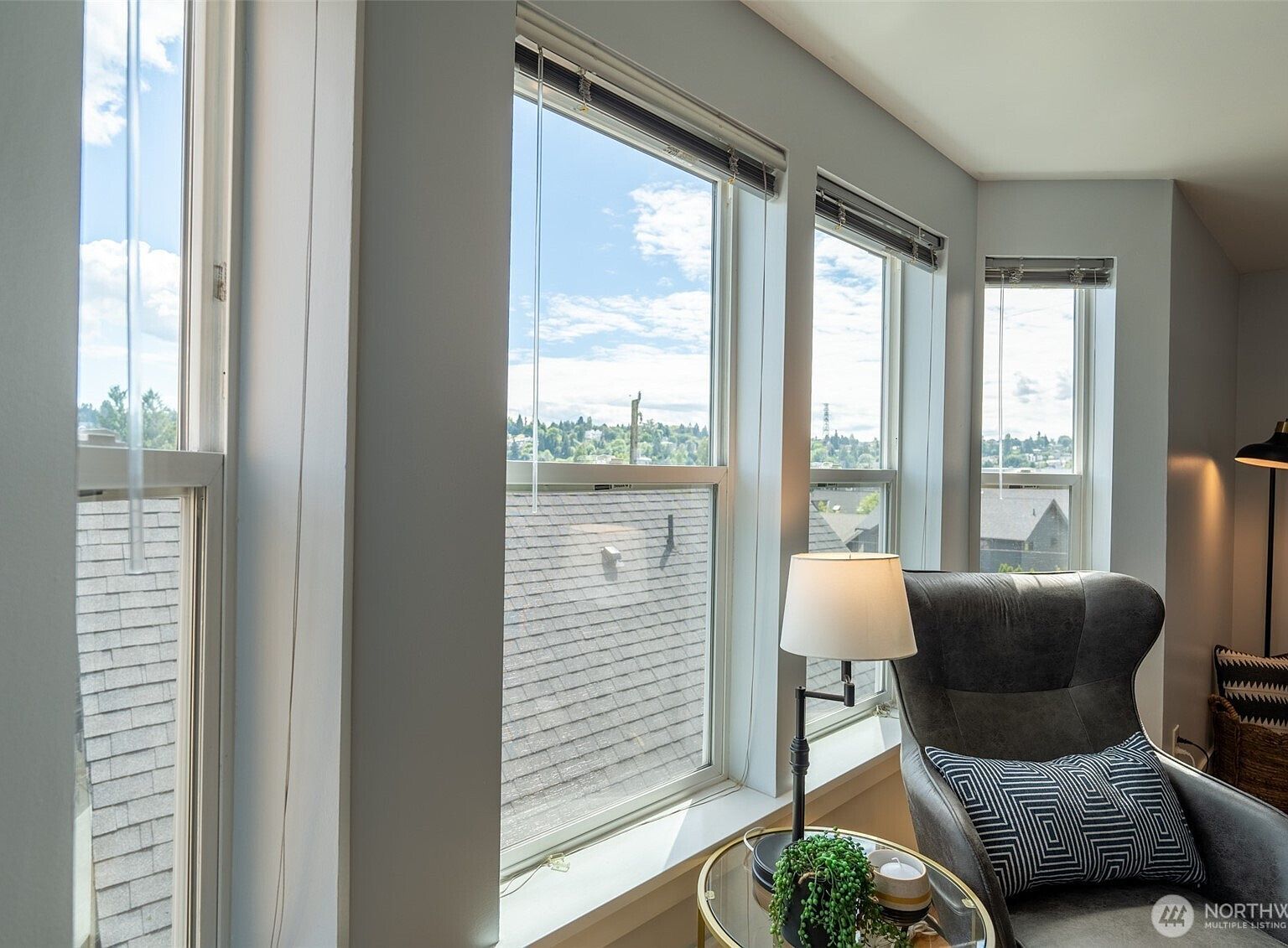 209 N 39th St APT 304 Seattle, WA 98103 - Thumbnail 5