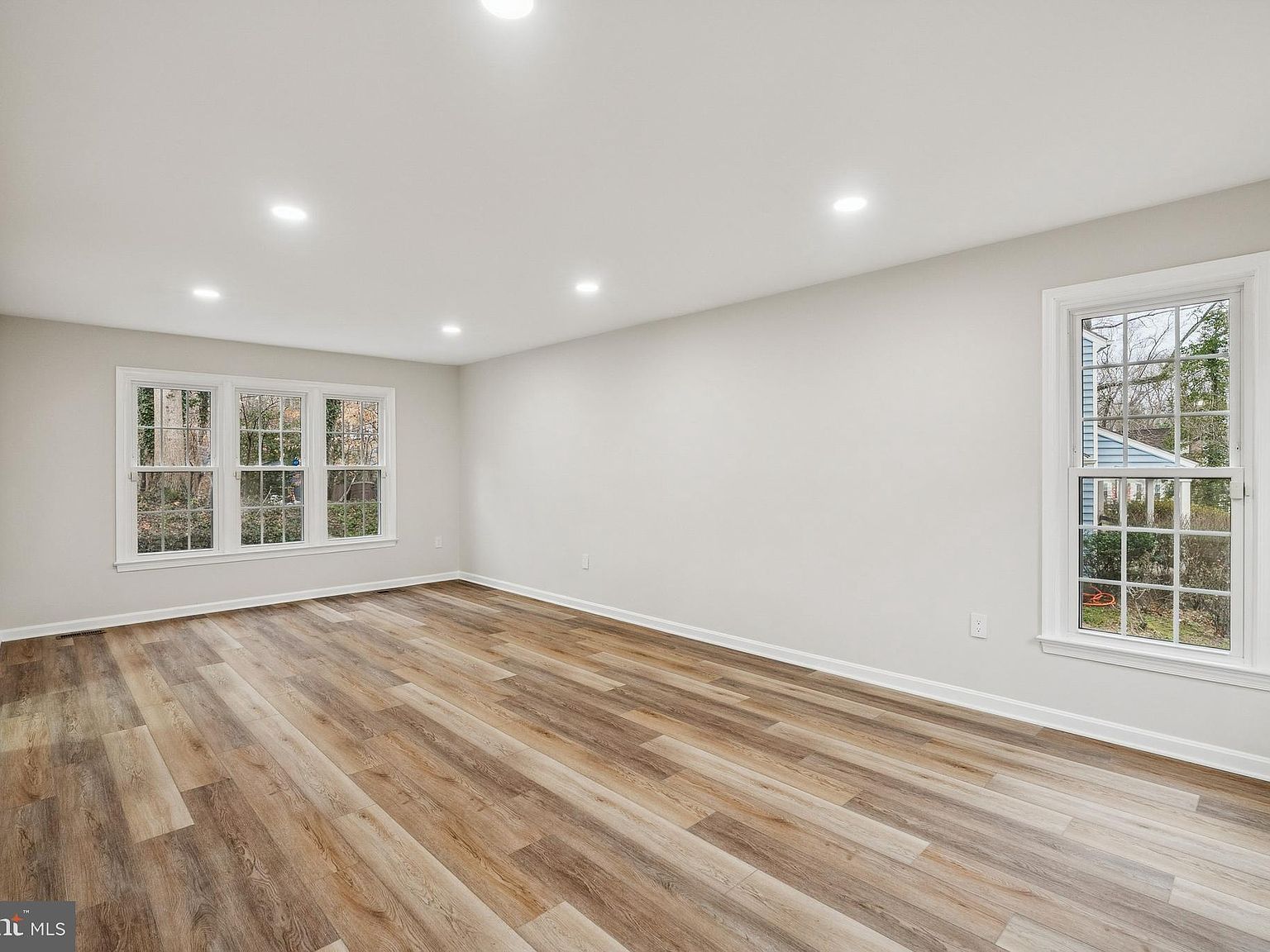 11975 Farrabow Ln Woodbridge, VA 22192 - Thumbnail 5