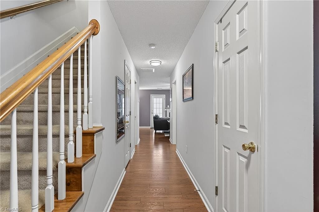 802 Remount Ct Unit 28 Greensboro, NC 27409 - Thumbnail 5