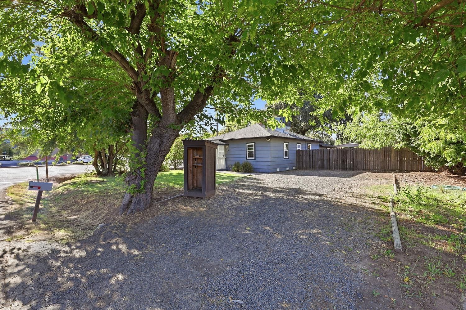 2940 Walnut Ave Carmichael, CA 95608 - Thumbnail 5