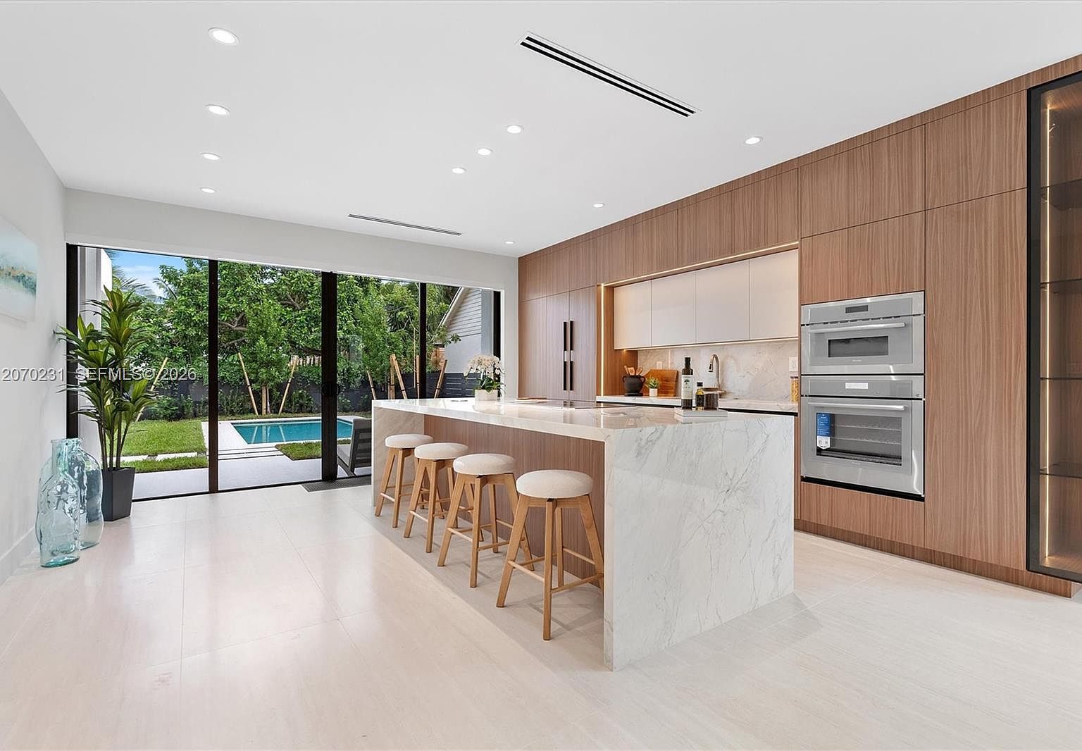 1844 SW 24th Ter Miami, FL 33145 - Thumbnail 5