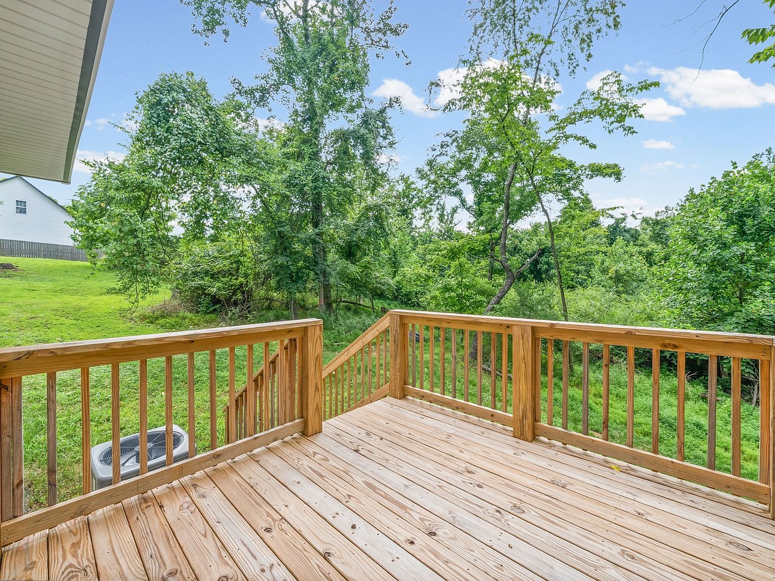 134 Cross Ln Clarksville, TN 37040 - Thumbnail 5
