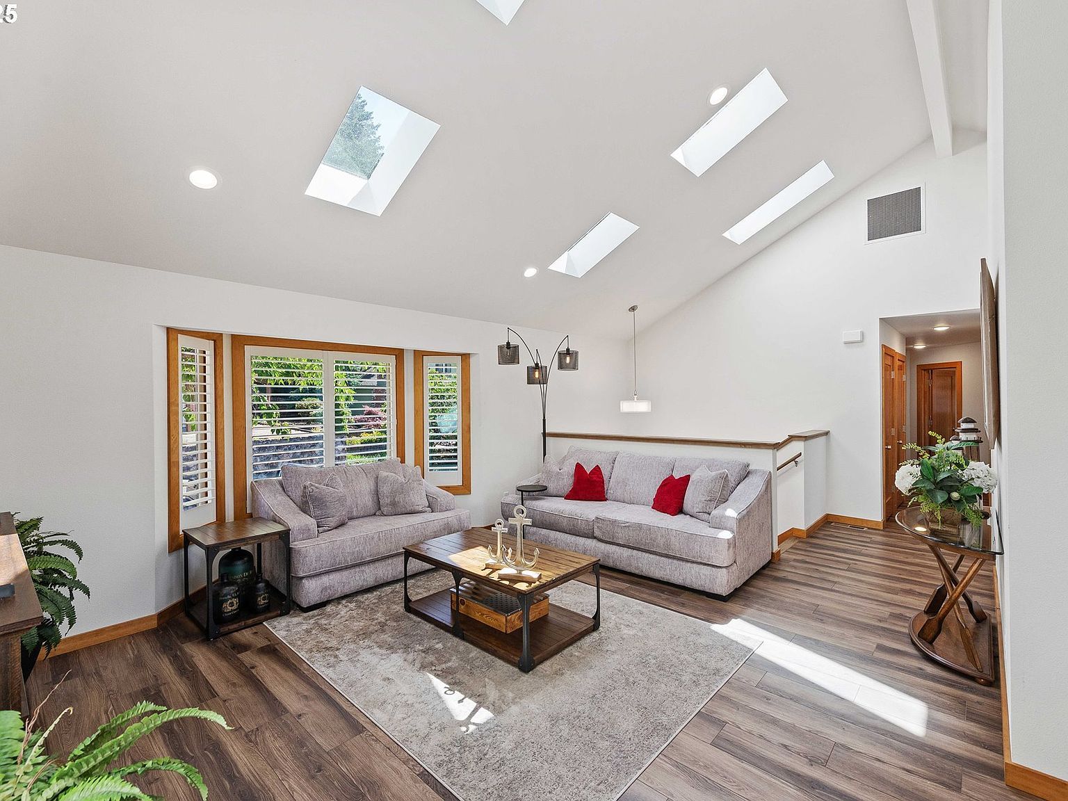 2460 Stephanie Ln North Bend, OR 97459 - Thumbnail 5