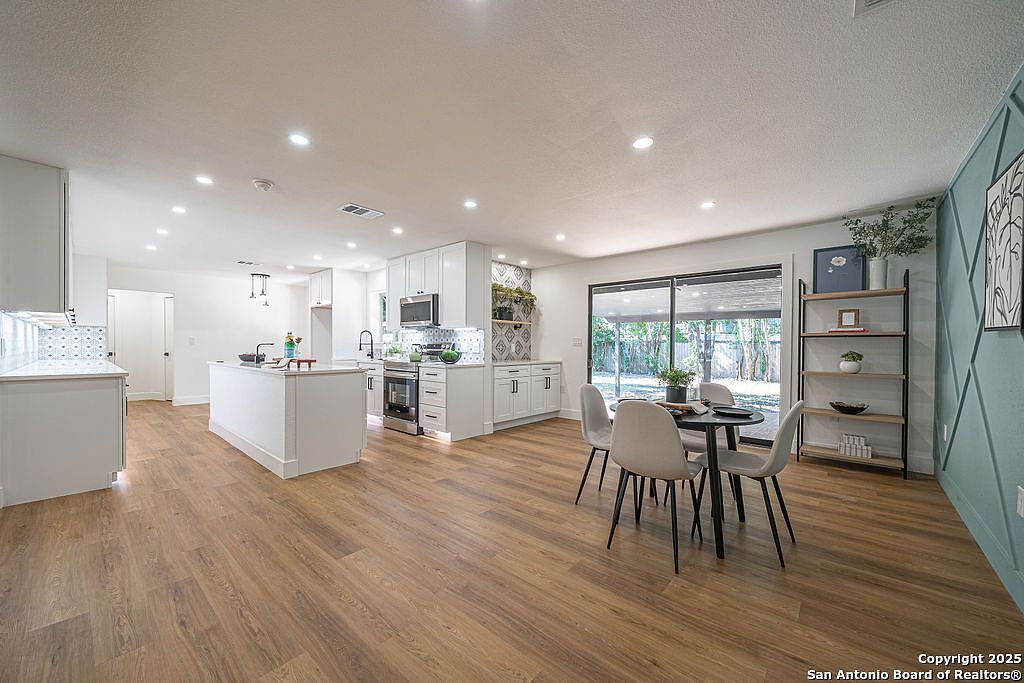 315 Royal Oaks Dr San Antonio, TX 78209 - Thumbnail 5