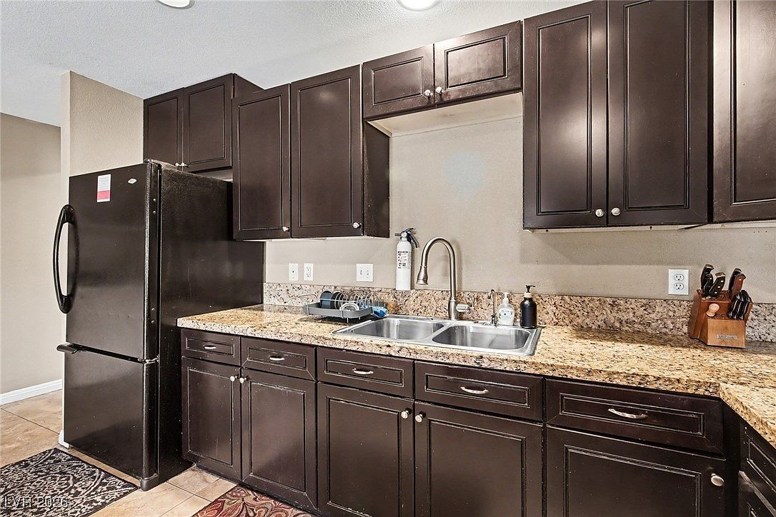 3136 Crawford St North Las Vegas, NV 89030 - Thumbnail 5