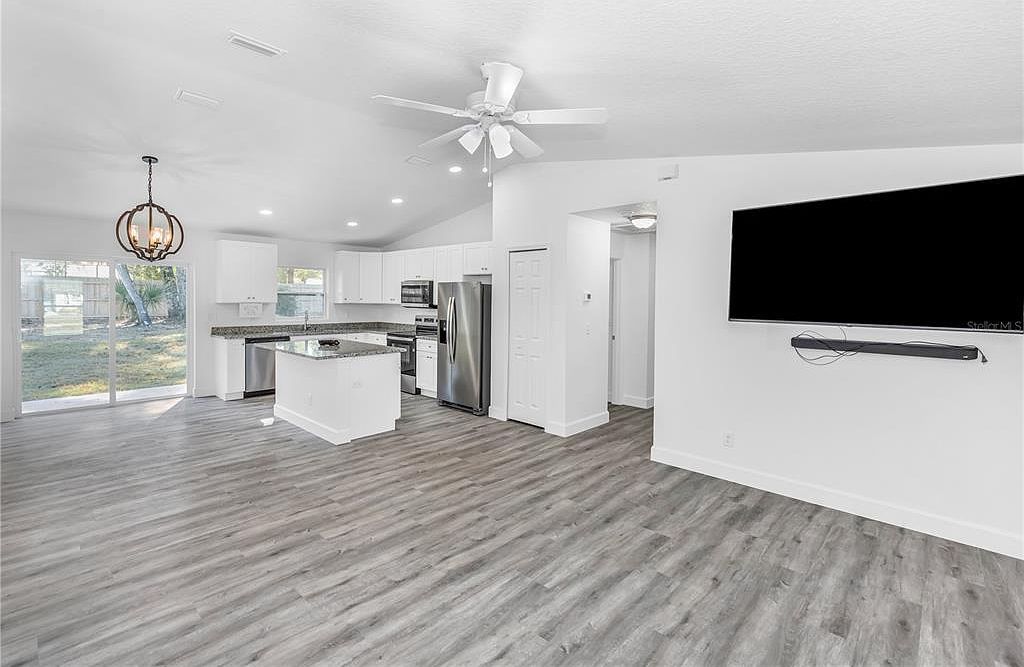 340 W Elm Dr Orange City, FL 32763 - Thumbnail 5