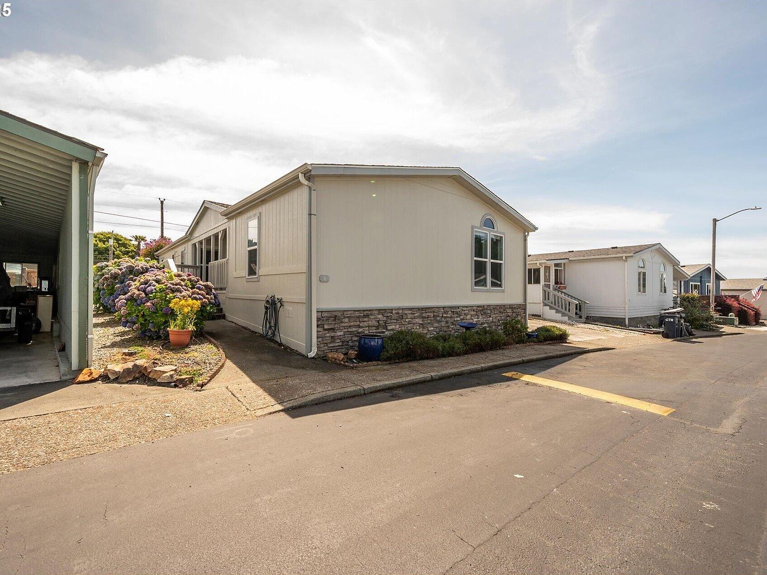 97940 W Benham Ln APT 4 Brookings, OR 97415 - Thumbnail 5