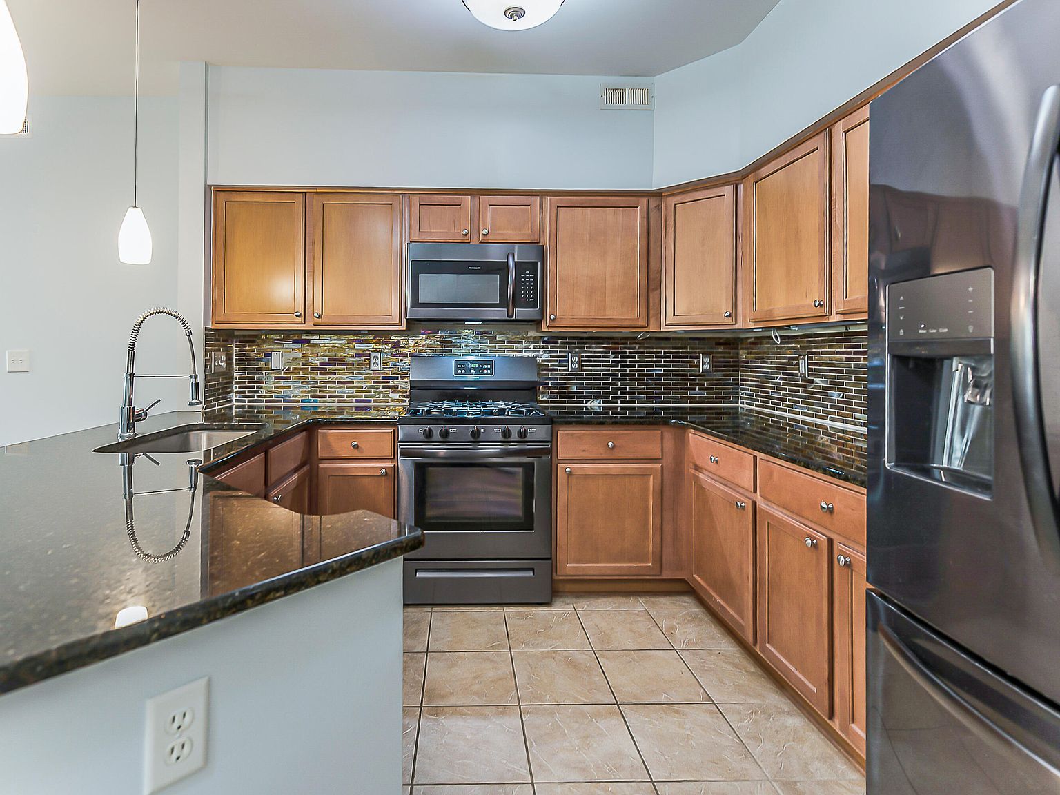 922 W Summerfield Gln Ann Arbor, MI 48103 - Thumbnail 5