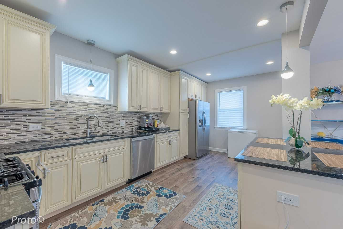 8142 South Luella Avenue, Chicago, IL, USA, 60617 - Thumbnail 5