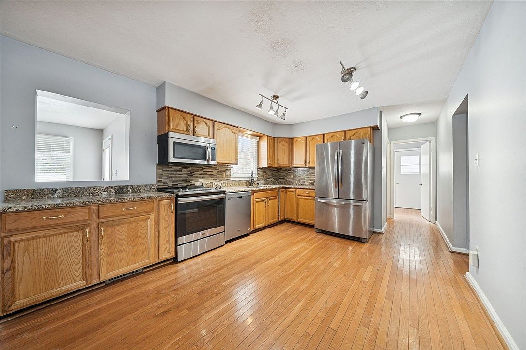 564 Shumaker Dr Monroeville, PA 15146 - Thumbnail 5