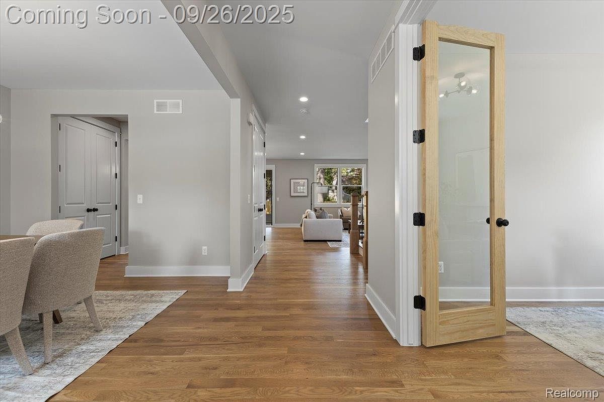 801 Hawthorn Ave Royal Oak, MI 48067 - Thumbnail 5