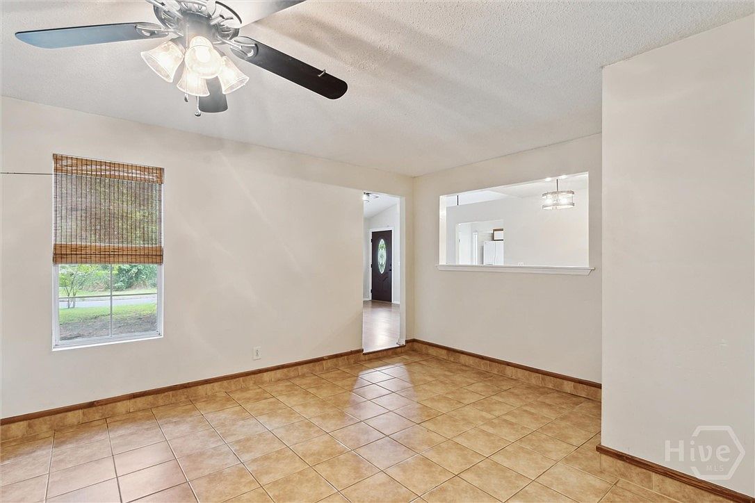 207 Whippoorwill Ln E Richmond Hill, GA 31324 - Thumbnail 5