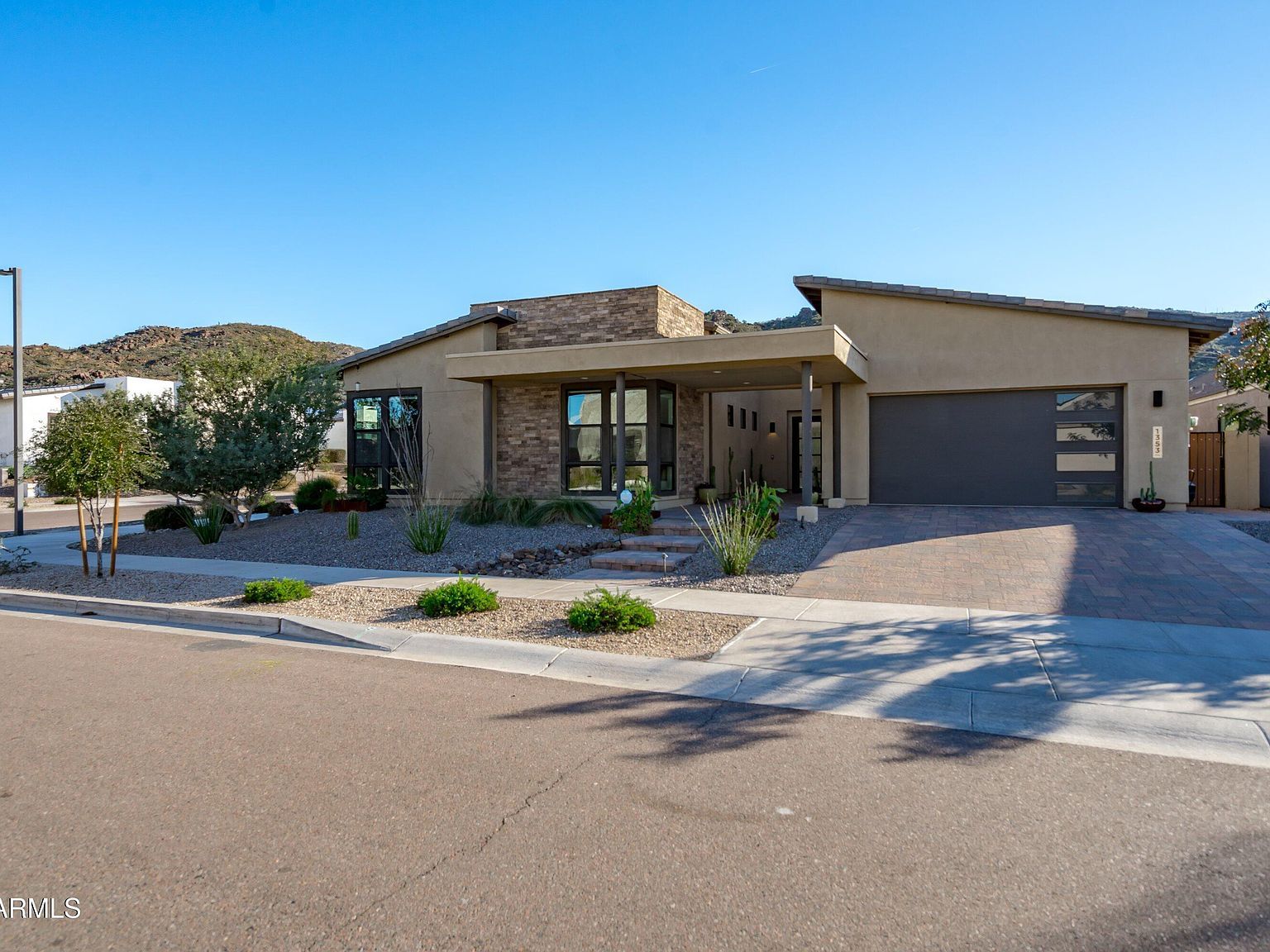 1353 E Paseo Way Phoenix, AZ 85042 - Thumbnail 5