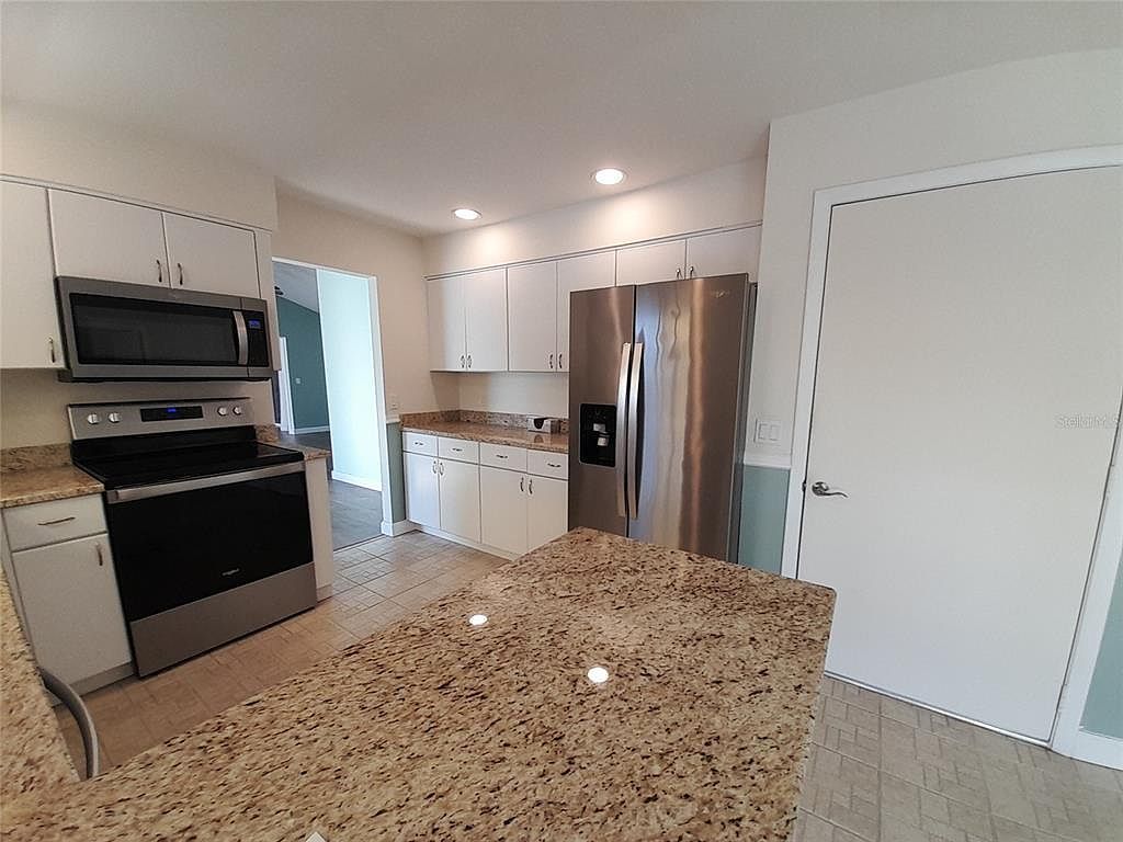 3520 57TH AVENUE CIRCLE W Bradenton, FL 34210 - Thumbnail 5