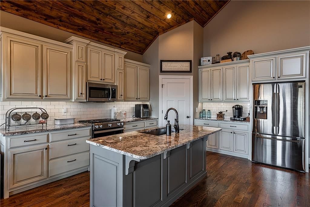 504 Ivy Log Heights Rd Young Harris, GA 30582 - Thumbnail 5