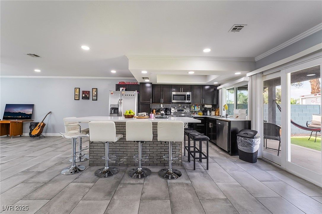 3400 Sioux Way Las Vegas, NV 89169 - Thumbnail 5